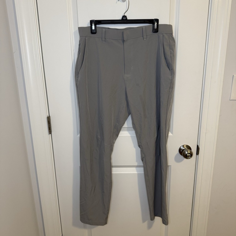 Fabletics Men's Gray Performance Stretch Chino The Only Pants Size 32x32 Ankle